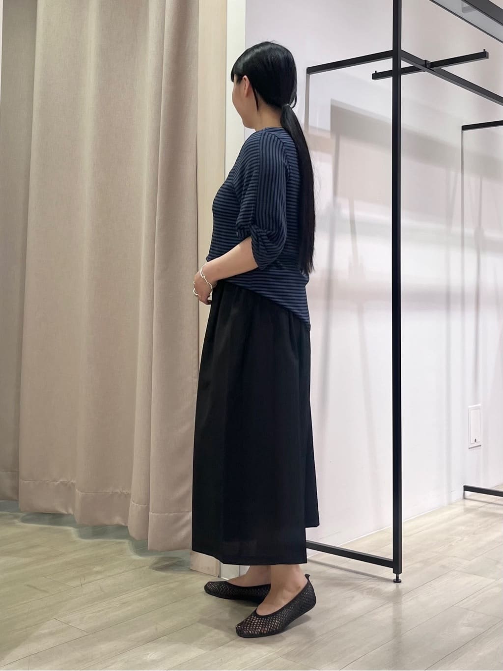 hasuさんの「INDIVI｜【UVケア／吸汗速乾】凹凸素材ねじり袖トップス」を使ったコーディネート