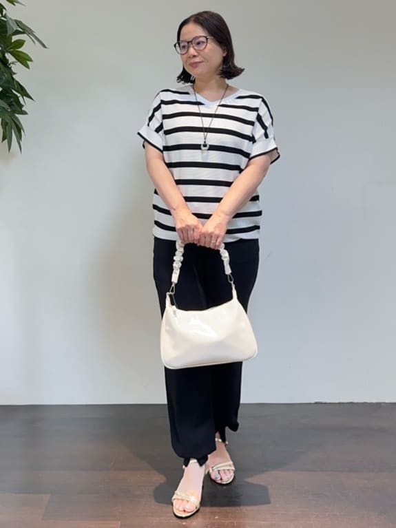 Asamiさんの「UNTITLED｜【吸水速乾/ウエストゴム】バックサテン ジョグパンツ」を使ったコーディネート
