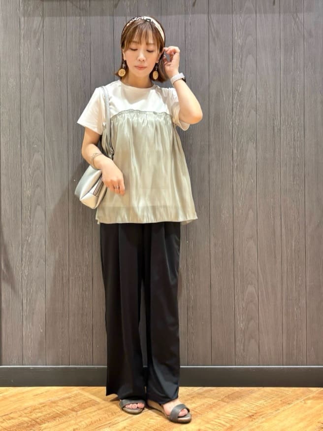 meiさんの「SHOO･LA･RUE｜【S-LL/ひんやり】インせず決まる ビスチェ風ドッキングトップス」を使ったコーディネート