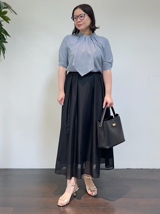 Asamiさんの「UNTITLED｜【後ろウエストゴム/洗える】シアーフレアースカート」を使ったコーディネート