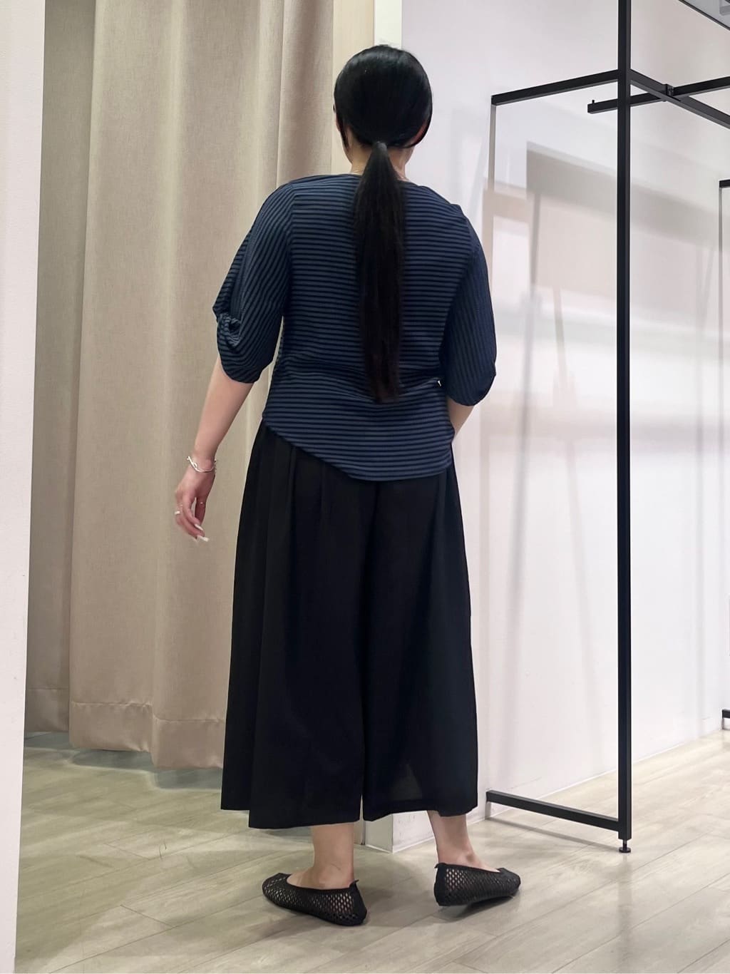hasuさんの「INDIVI｜【UVケア／吸汗速乾】凹凸素材ねじり袖トップス」を使ったコーディネート