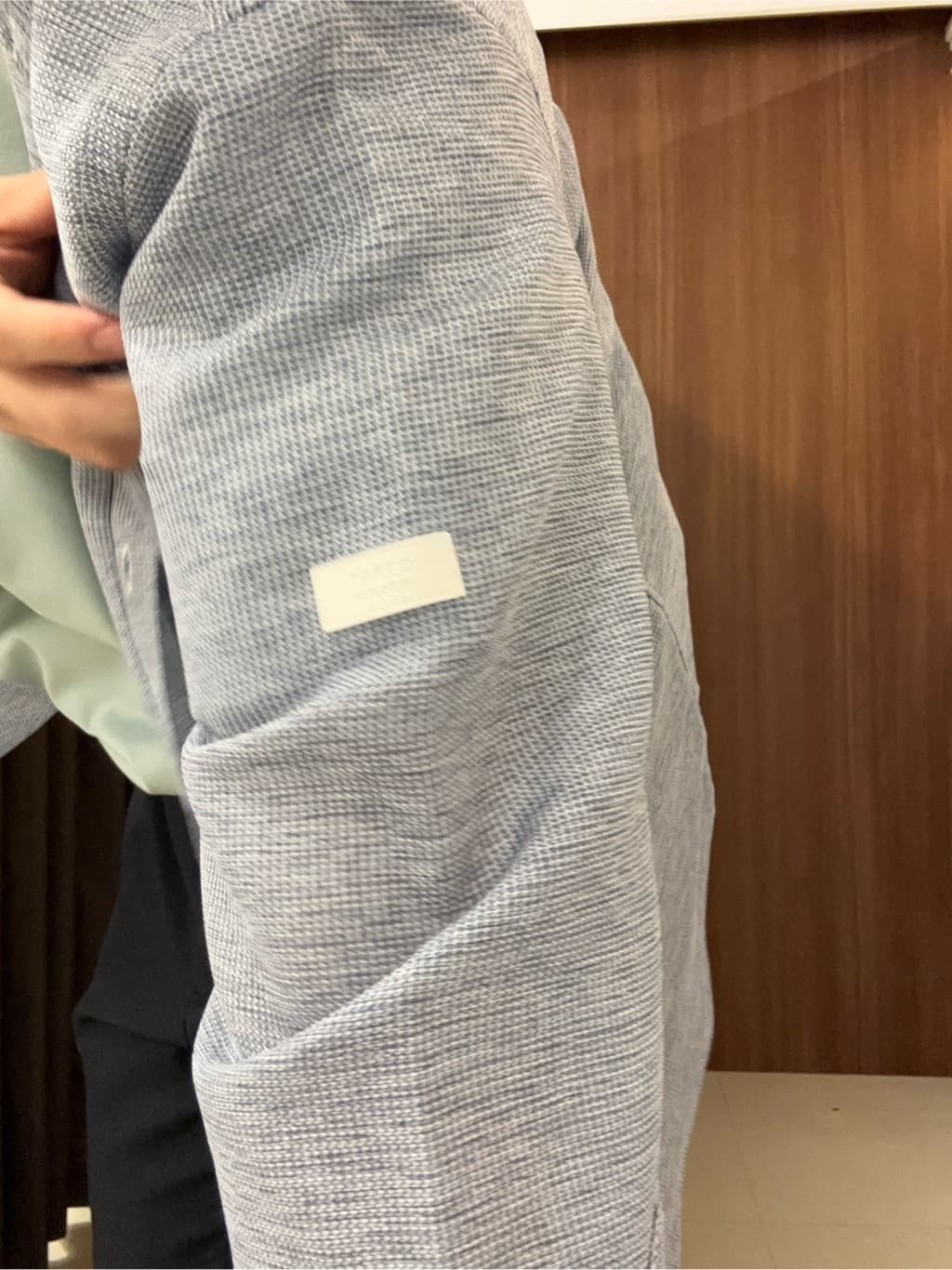 中村さんの「TAKEO KIKUCHI｜【抗菌防臭／5サイズ展開】ハイゲージポンチ Tシャツ」を使ったコーディネート