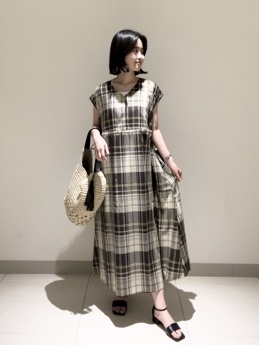mayuさんの「Dessin｜【リンクコーデ・洗える】ウエストドロスト付きチェック柄ワンピース」を使ったコーディネート