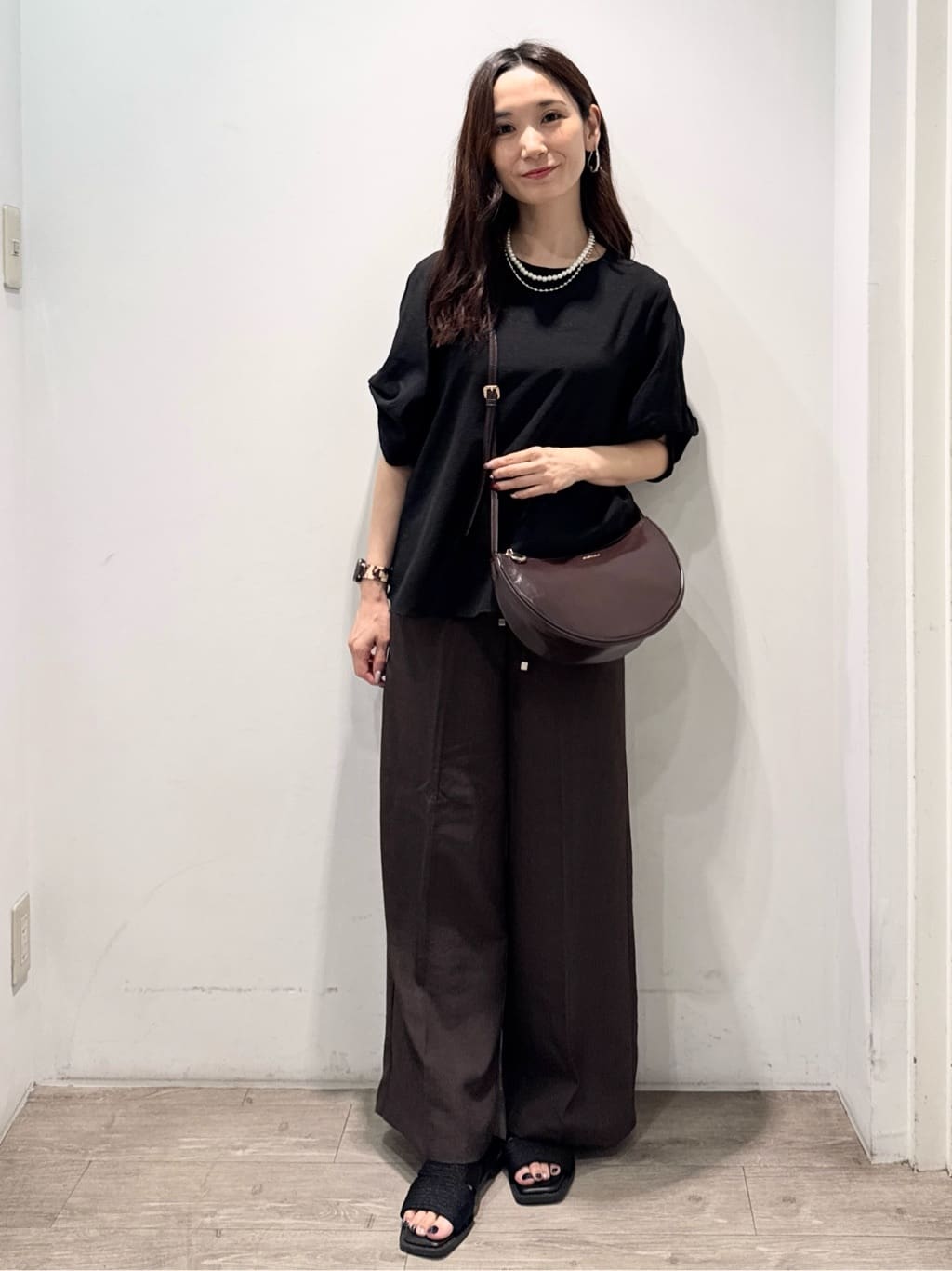 yuicciさんの「OPAQUE.CLIP｜ウエストサテン使いイージーワイドパンツ【洗濯機洗い可】」を使ったコーディネート