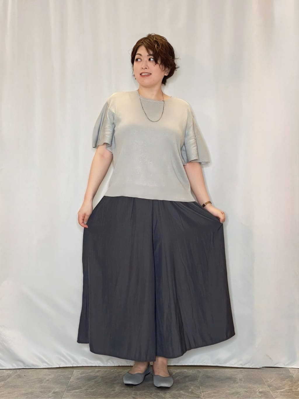 たみさんの「SHOO･LA･RUE｜【S-LL】二の腕はカバーして魅せる フレアスリーブニット」を使ったコーディネート