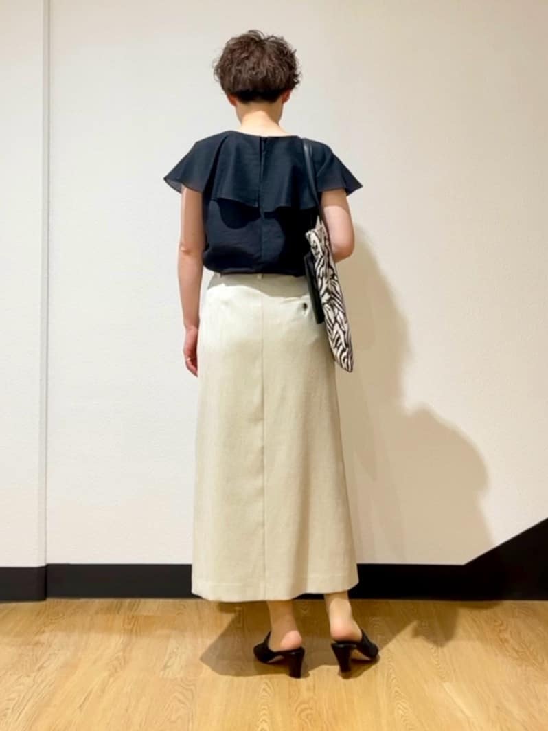 MAYUMIさんの「UNTITLED｜【きれいめ/洗える/フリル】ラッフルシアーブラウス」を使ったコーディネート