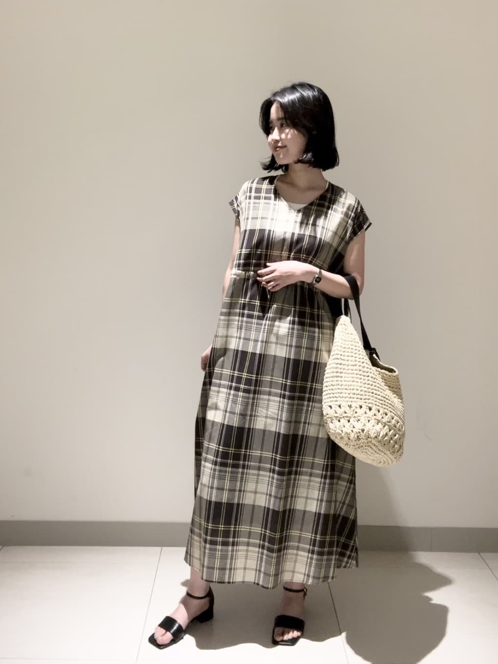 mayuさんの「Dessin｜【リンクコーデ・洗える】ウエストドロスト付きチェック柄ワンピース」を使ったコーディネート
