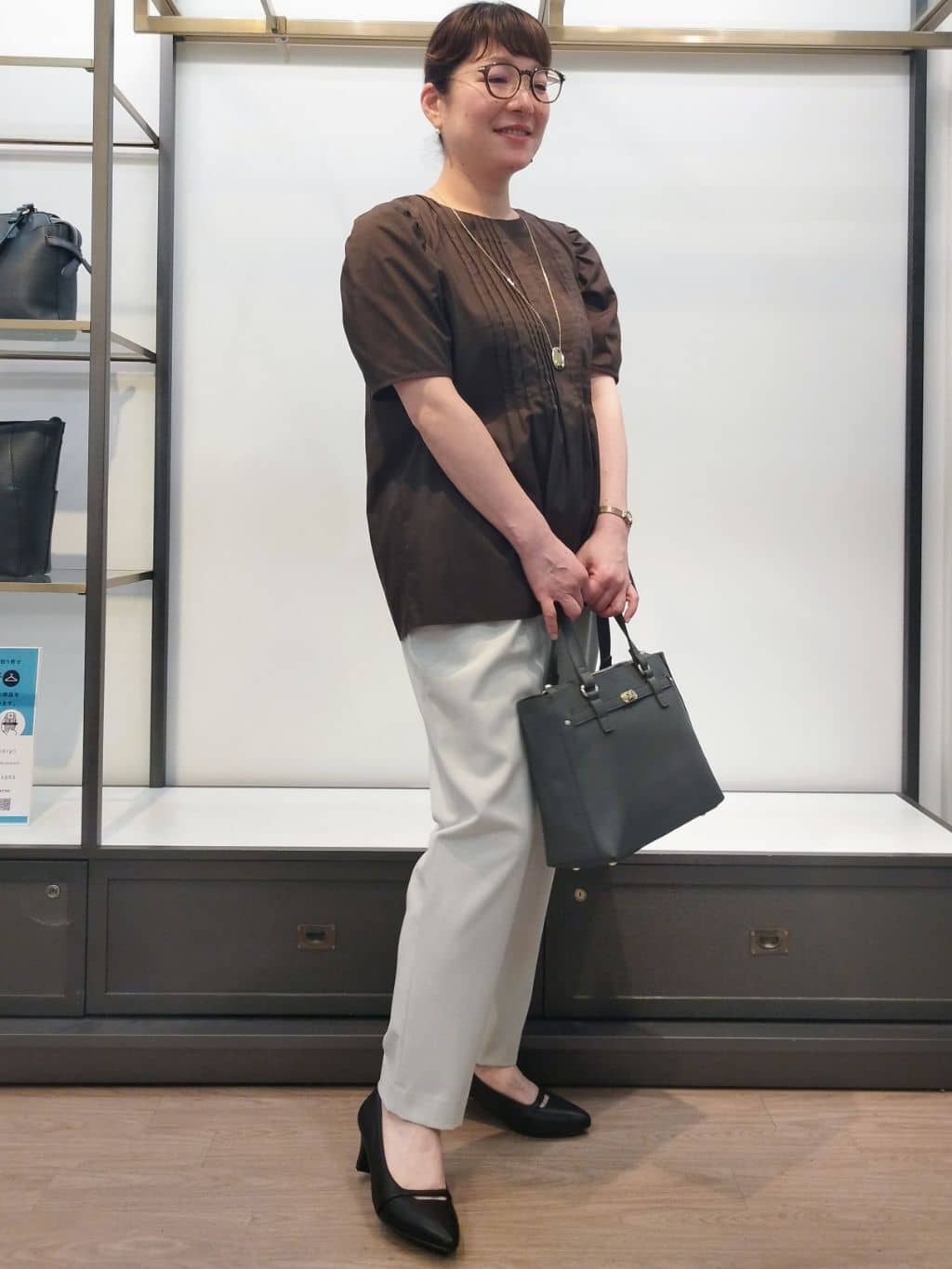 junさんの「Reflect｜【すっきり見え！長め丈】ピンタックデザインチュニックブラウス」を使ったコーディネート