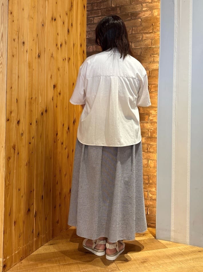 ゆかぴさんの「SHOO･LA･RUE｜◆くしゅくしゅデザインが大人の抜け感をプラスする ギャザーベルトサンダル」を使ったコーディネート
