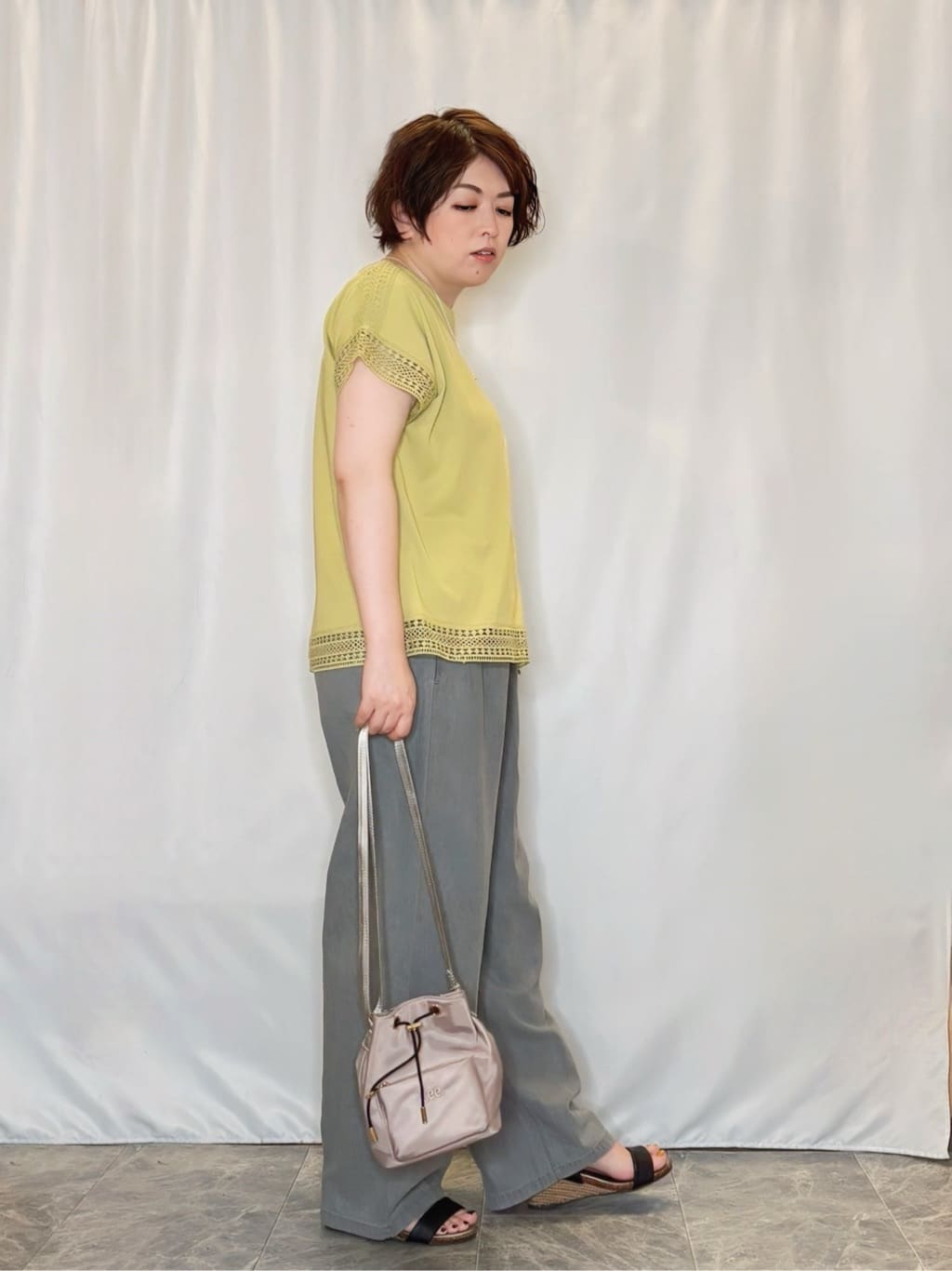 たみさんの「SHOO･LA･RUE｜【S-LL/ひんやり】インせず決まる 楽してきれいなレース付きトップス」を使ったコーディネート