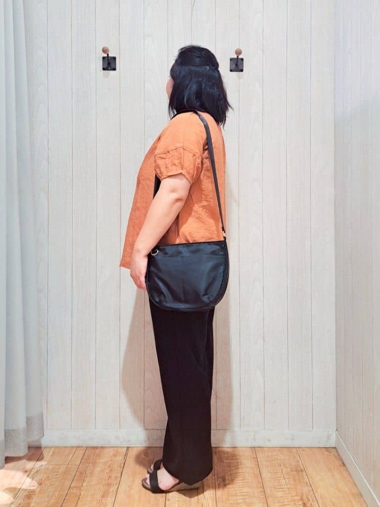 kotomiさんの「SHOO･LA･RUE｜【S-LL/2点セット】リボン使いがアクセント はしごレースブラウス＋タンクトップ」を使ったコーディネート