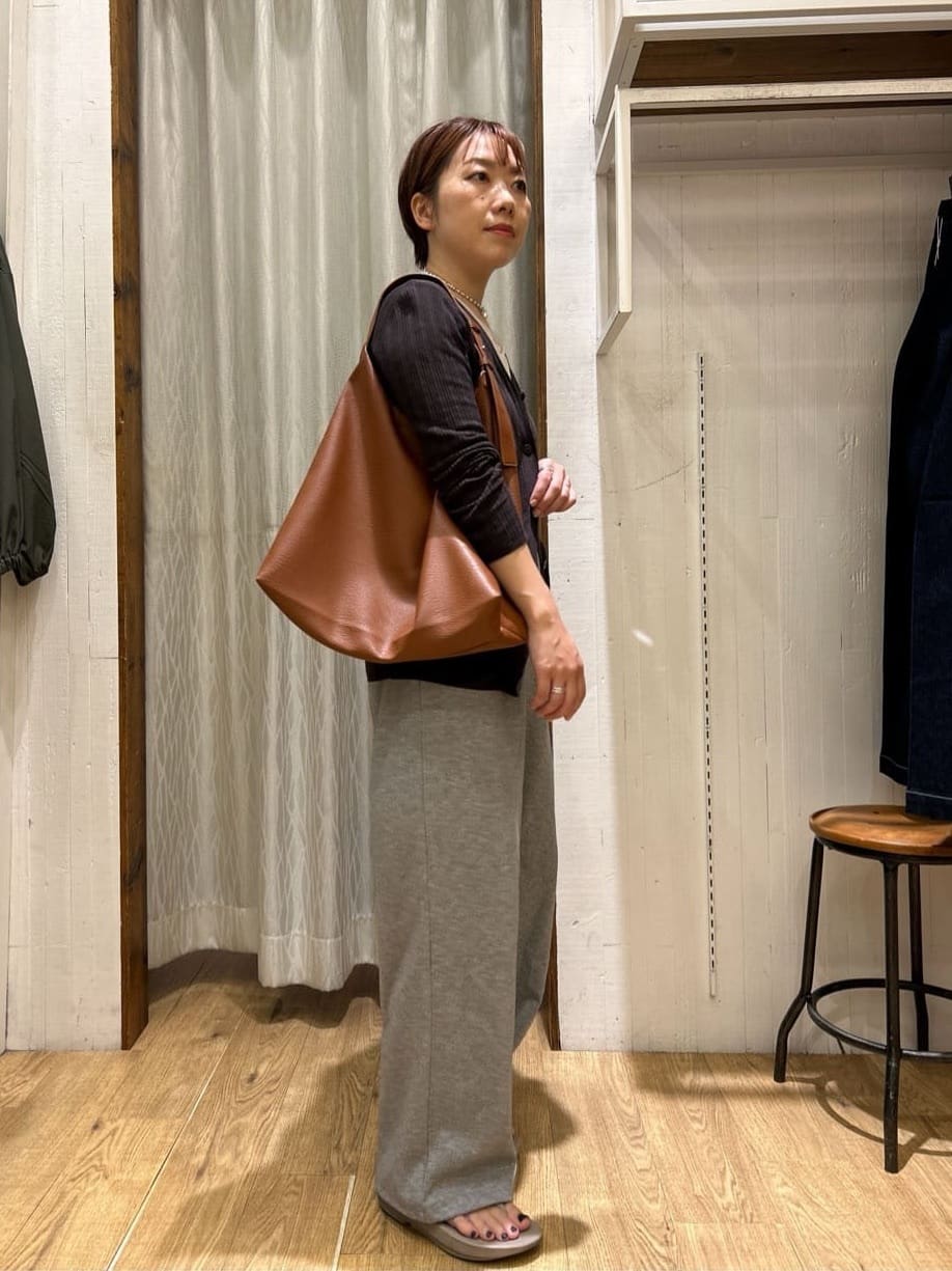 ga_riさんの「THE SHOP TK｜ランダムリブカーディガン【洗濯機OK】」を使ったコーディネート