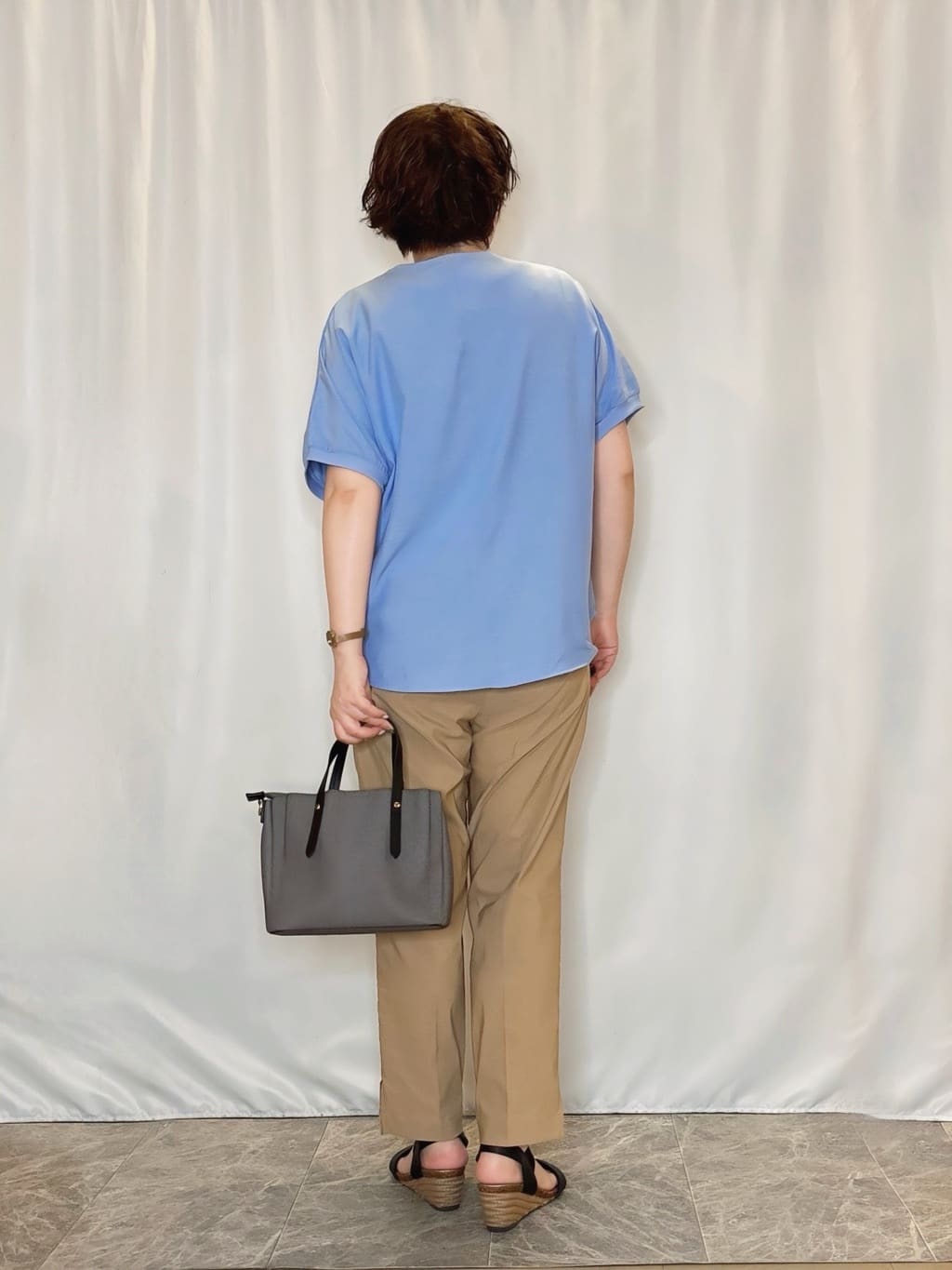 たみさんの「SHOO･LA･RUE｜【ひんやり/洗濯後しわになりにくい】リブ切り替えドルマンブラウス」を使ったコーディネート