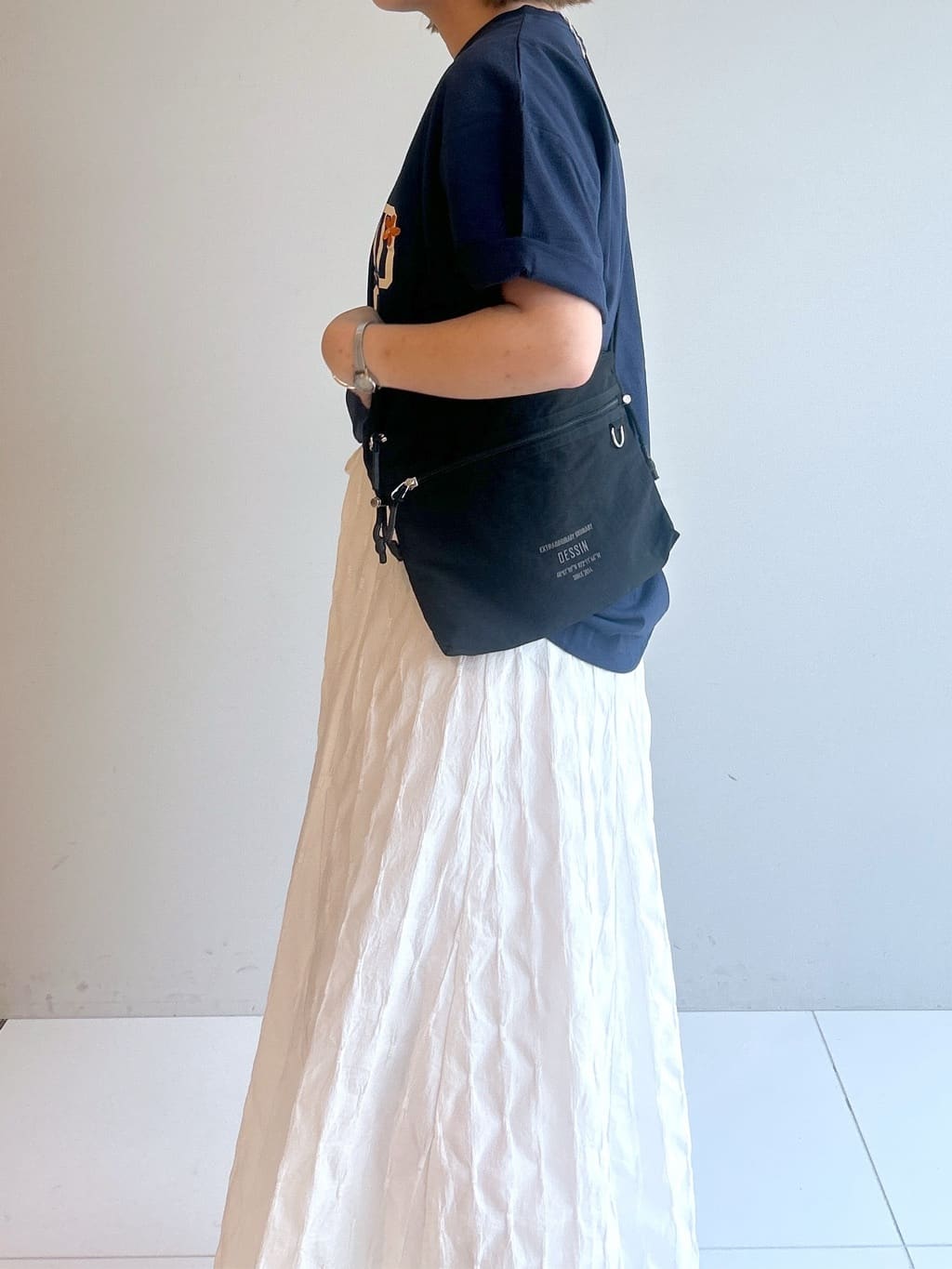 Hirokaさんの「Dessin｜ロゴ刺繍Tシャツ」を使ったコーディネート