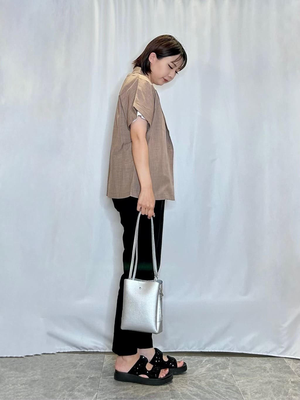 ネリさんの「SHOO･LA･RUE｜【洗える/S-LL/美脚シルエット】ハイパーストレッチ テーパードパンツ」を使ったコーディネート