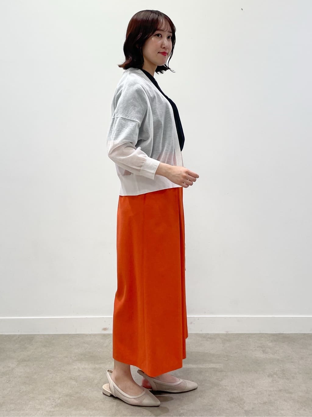 yukariさんの「Reflect｜【選べる5色◎／マシンウォッシュ可】シャーリングデザインブラウス」を使ったコーディネート