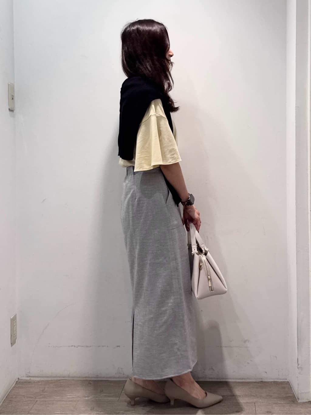 yuicciさんの「OPAQUE.CLIP｜《美人百花掲載》ストレッチリネンライクタイトスカート【洗濯機洗い可】」を使ったコーディネート