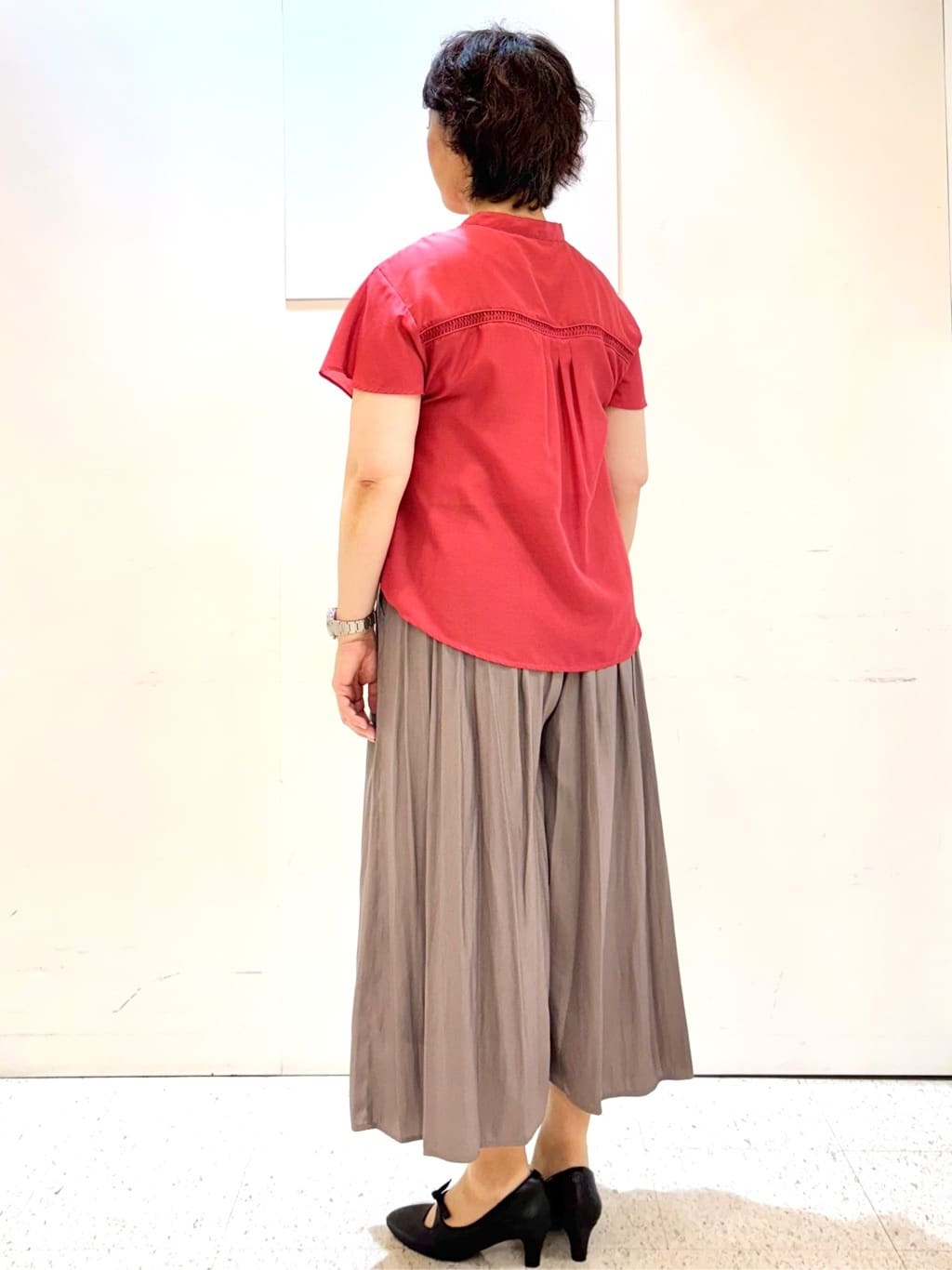 ヤスコさんの「Reflect｜【ウエストゴム仕様／長く着られる◎】スカーチョパンツ」を使ったコーディネート
