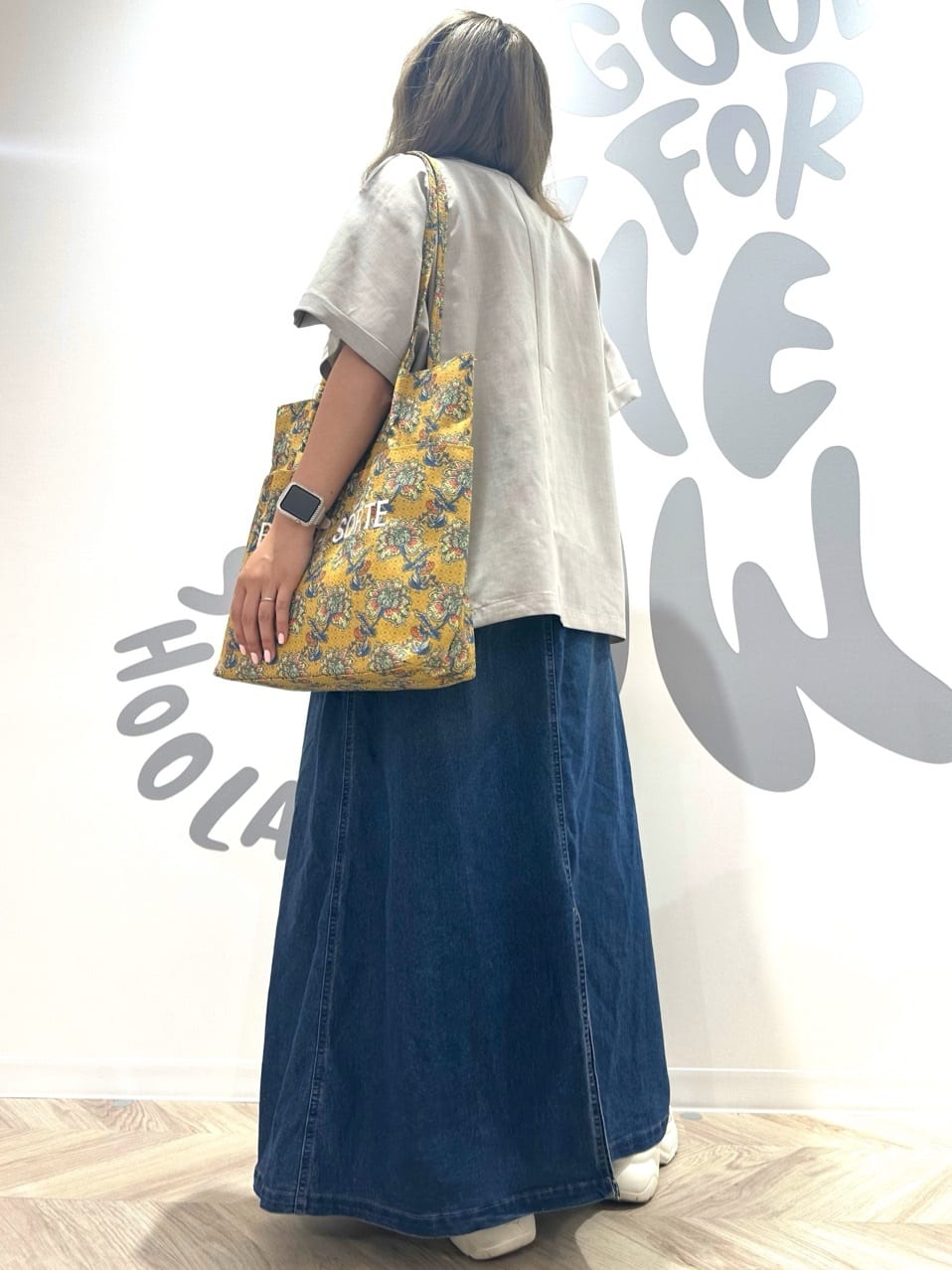 netさんの「SHOO･LA･RUE｜【S-LL/ひんやり/UV】選べる6柄でそれぞれ欲しくなる プリントTシャツ」を使ったコーディネート