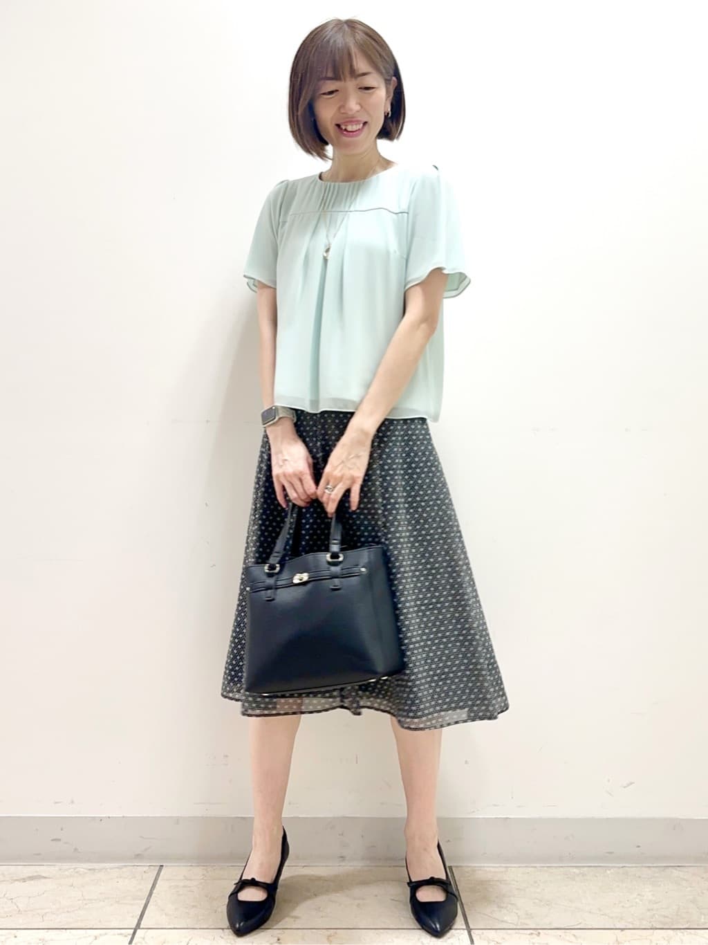 イト子さんの「Reflect｜◆【マシンウォッシュ可】横切替ピンタックデザインブラウス」を使ったコーディネート