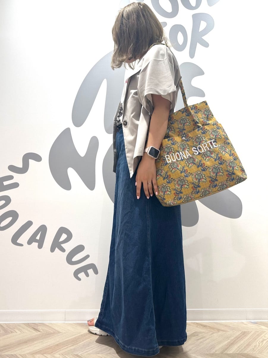 netさんの「SHOO･LA･RUE｜【S-LL/ひんやり/UV】選べる6柄でそれぞれ欲しくなる プリントTシャツ」を使ったコーディネート