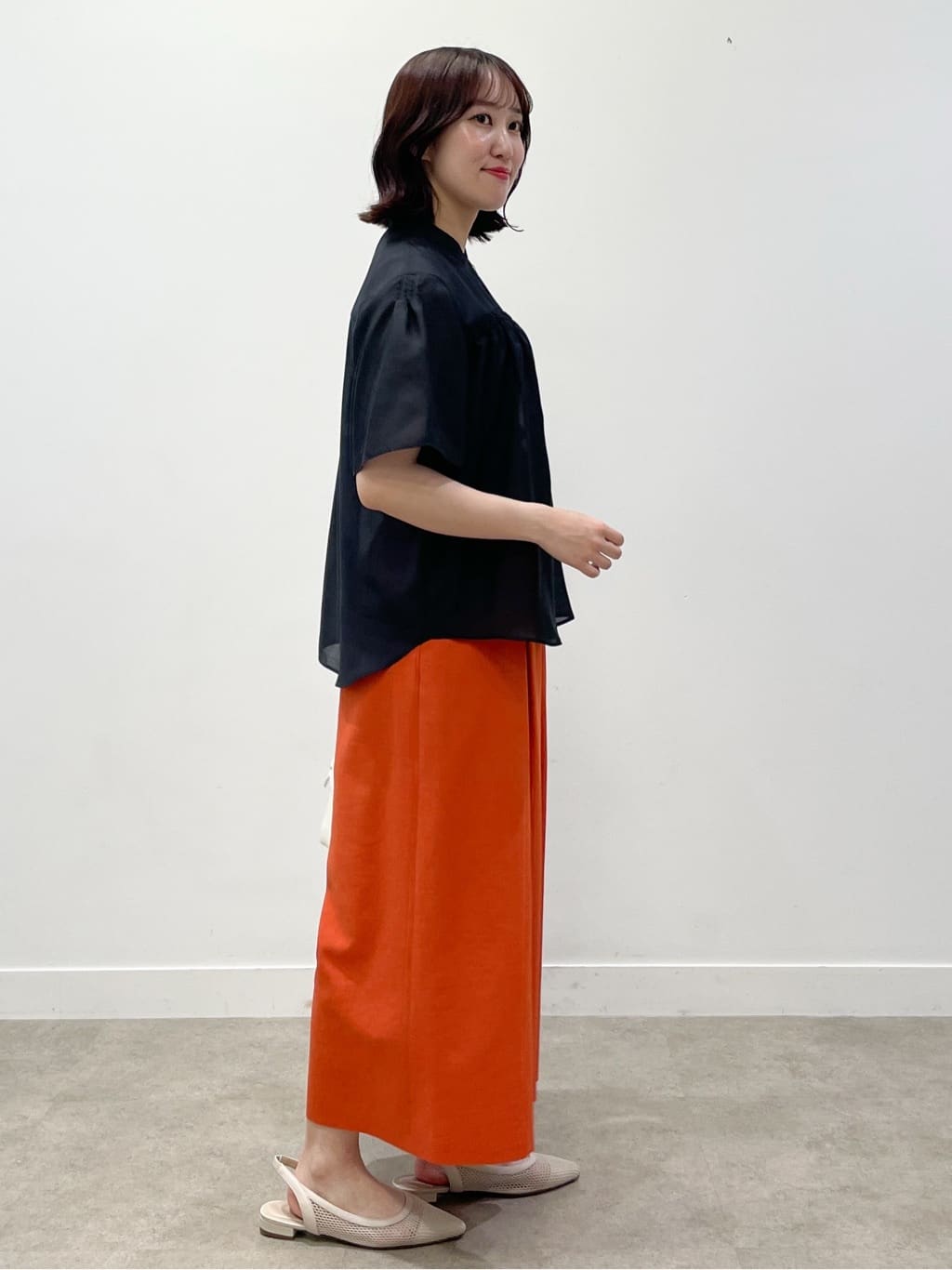 yukariさんの「Reflect｜【選べる5色◎／マシンウォッシュ可】シャーリングデザインブラウス」を使ったコーディネート