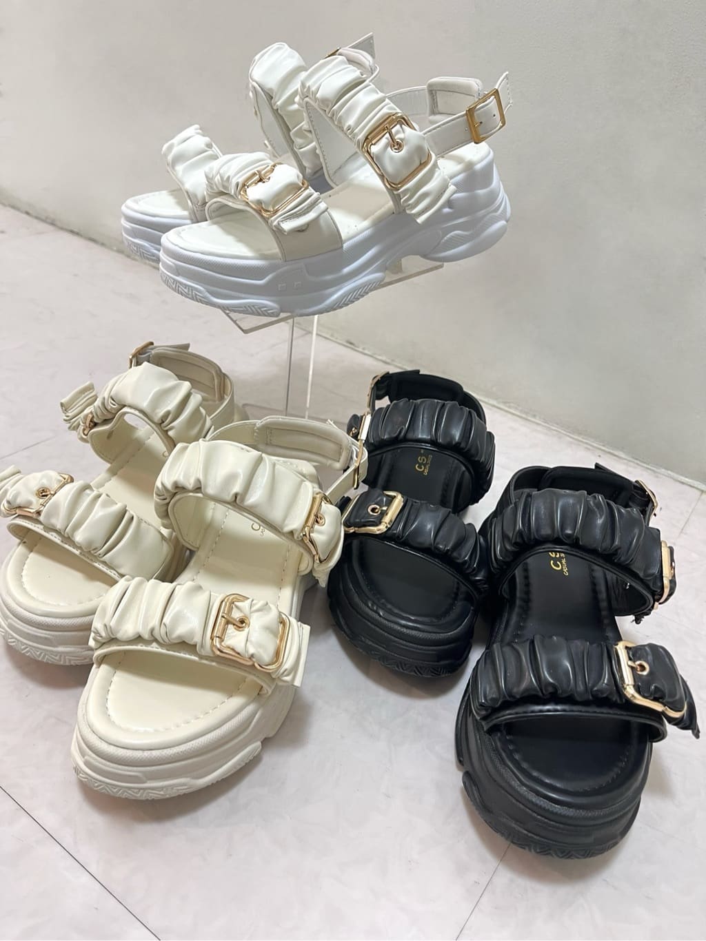 myさんの「ESPERANZA｜厚底クシュクシュベルトスポサン」を使ったコーディネート