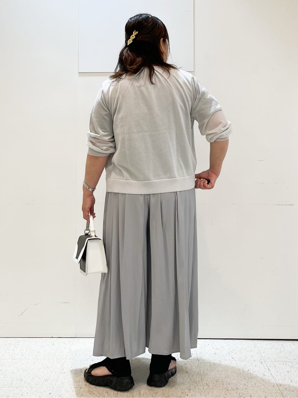 kimmyさんの「Reflect｜【ウエストゴム仕様／長く着られる◎】スカーチョパンツ」を使ったコーディネート
