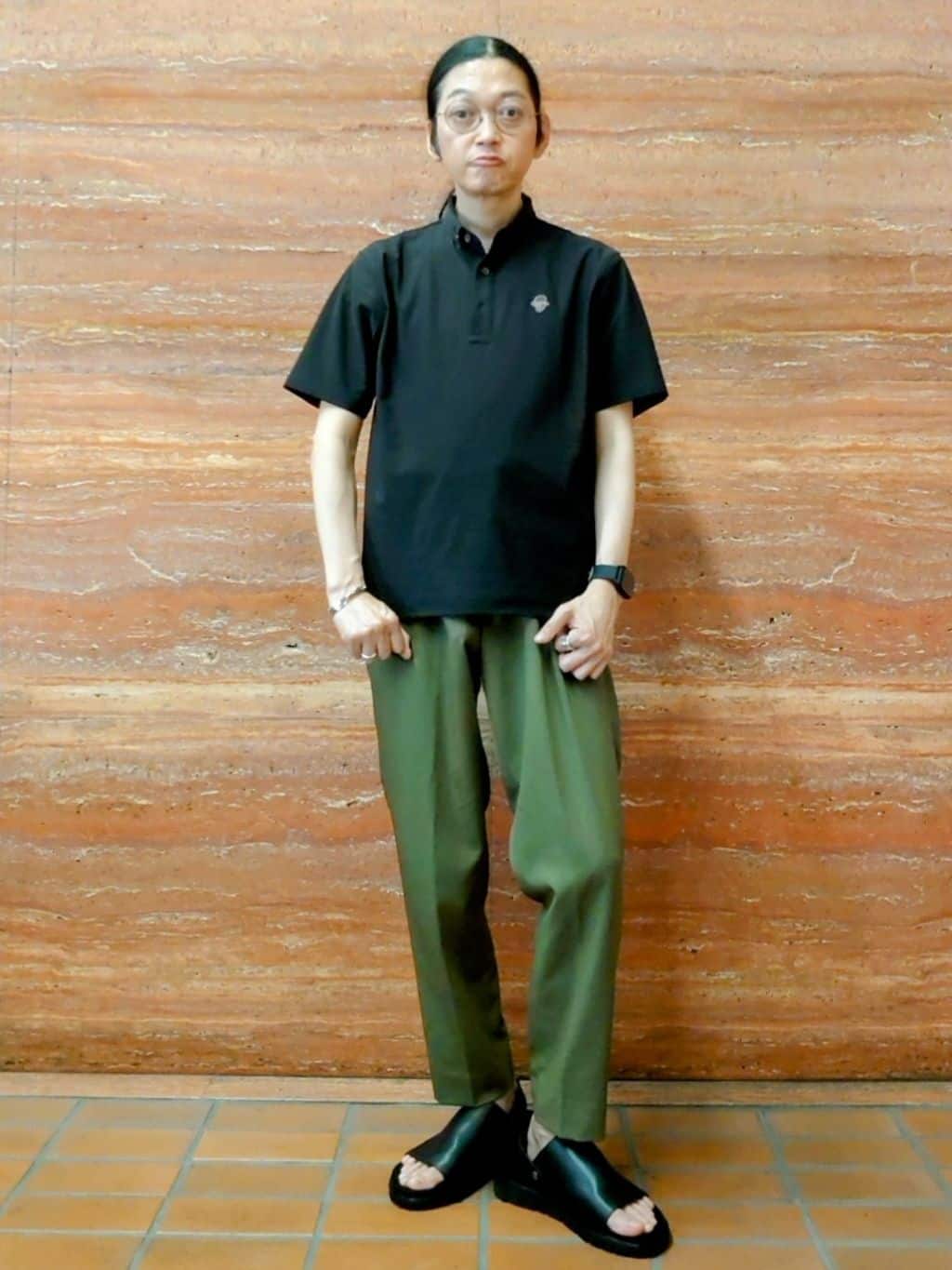 かしげるさんの「TAKEO KIKUCHI｜【COOL CITY WEAR】エアートール ポロシャツ /接触冷感・通気性」を使ったコーディネート