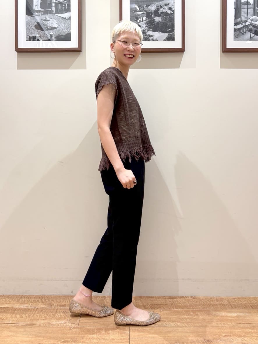 Ayumiさんの「SHOO･LA･RUE｜【S-LL】裾フリンジマクラメVネックニット」を使ったコーディネート