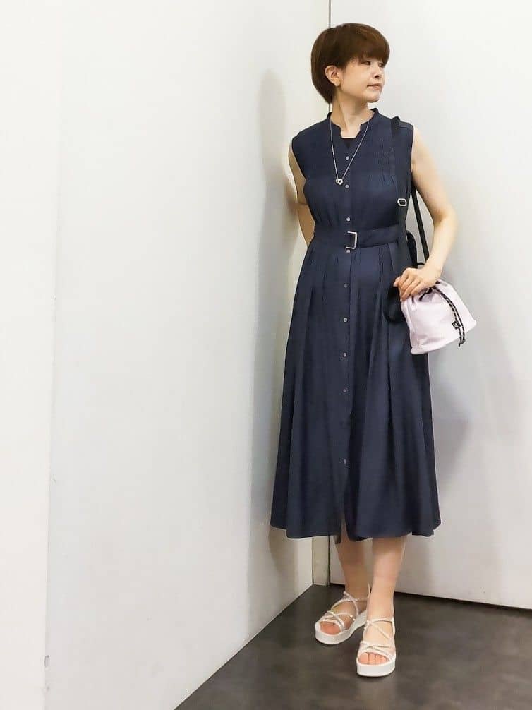 やまちゃんさんの「grove｜シアーボーダーカーディガン」を使ったコーディネート