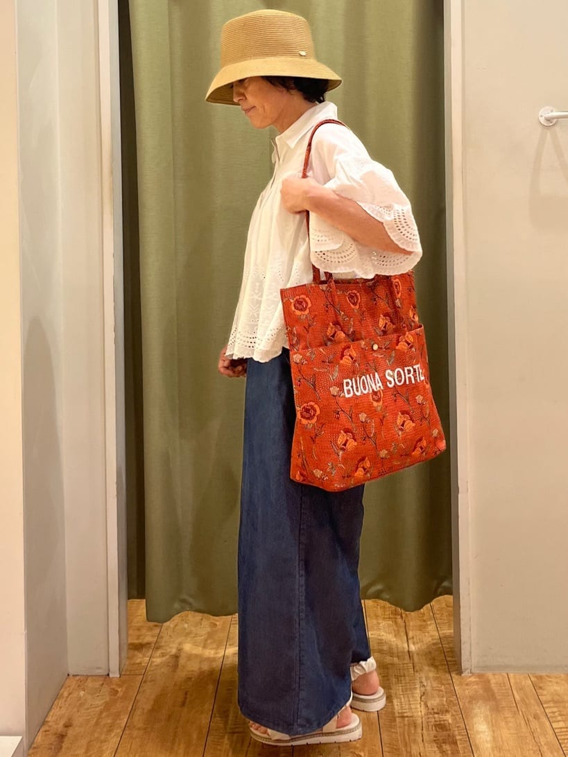 ☆ほしさんの「SHOO･LA･RUE｜コーデの主役になる スカラップレースブラウス」を使ったコーディネート
