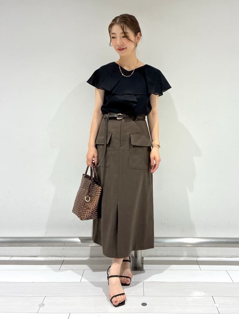 Rinさんの「UNTITLED｜【きれいめ/洗える/フリル】ラッフルシアーブラウス」を使ったコーディネート