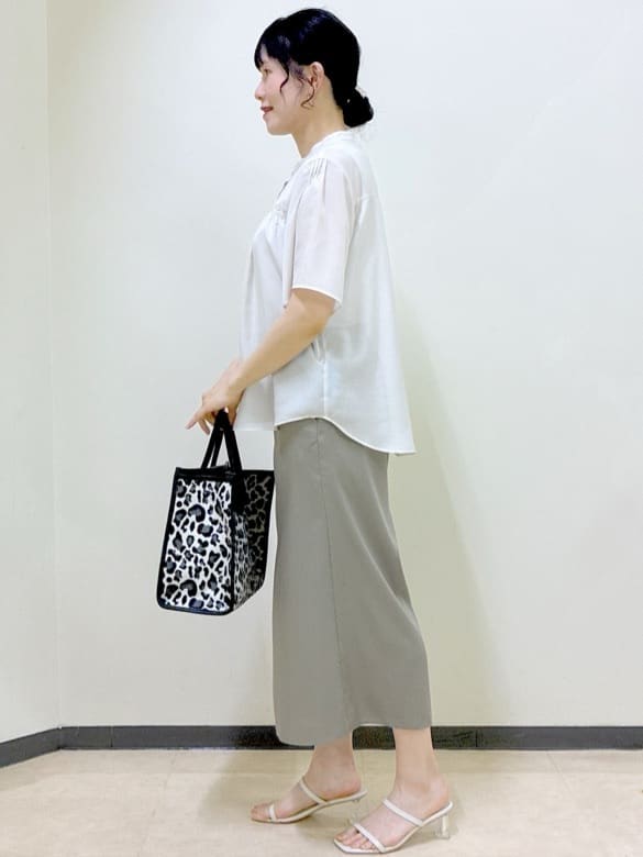  beni_gingerさんの「Reflect｜【選べる5色◎／マシンウォッシュ可】シャーリングデザインブラウス」を使ったコーディネート