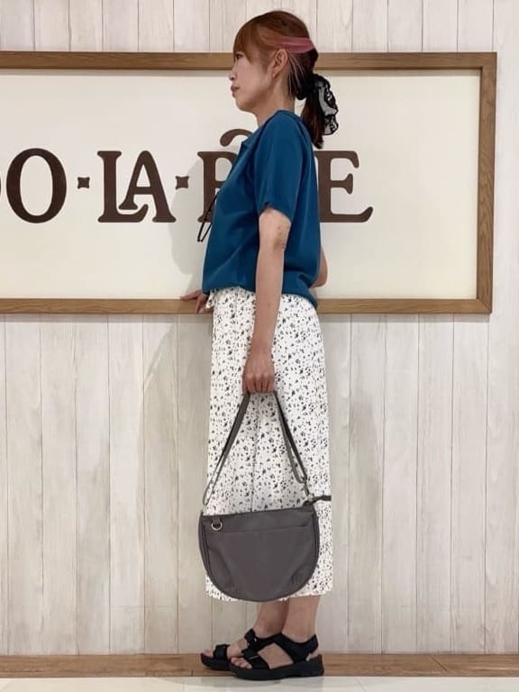 みきぽんさんの「SHOO･LA･RUE｜【S-LL/洗える】大人の抜け感 スキッパーニット」を使ったコーディネート