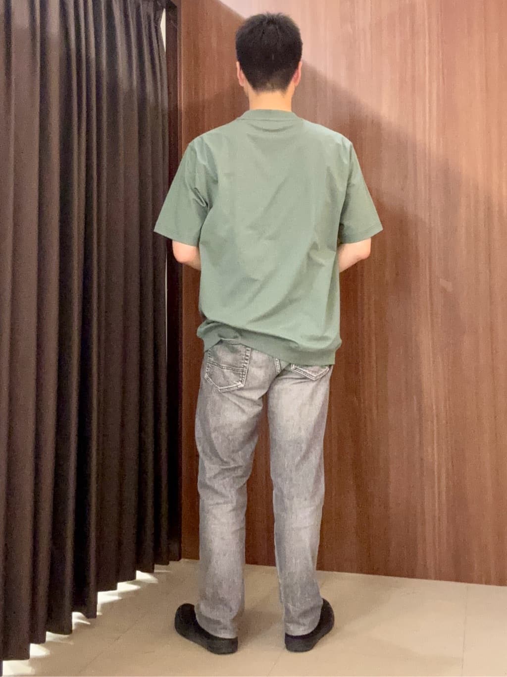 中村さんの「TAKEO KIKUCHI｜【抗菌防臭／5サイズ展開】ハイゲージポンチ Tシャツ」を使ったコーディネート