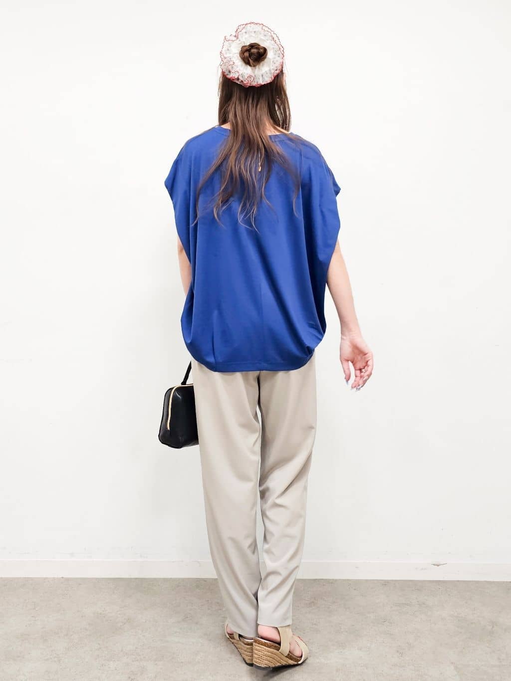 ゆゆさんの「SHOO･LA･RUE｜【S-LL/ひんやり/UV】二の腕をきれいにカバー ショルダータックトップス」を使ったコーディネート