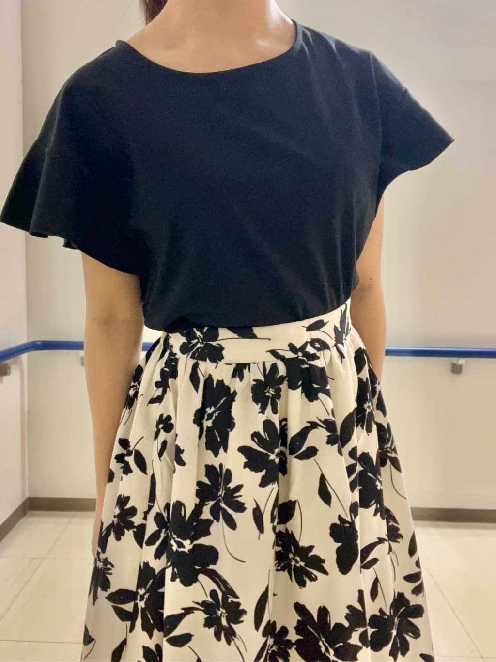 あもさんの「SHOO･LA･RUE｜【高レビュー/着丈選べる】華やかさをプラスする アソートロングスカート」を使ったコーディネート