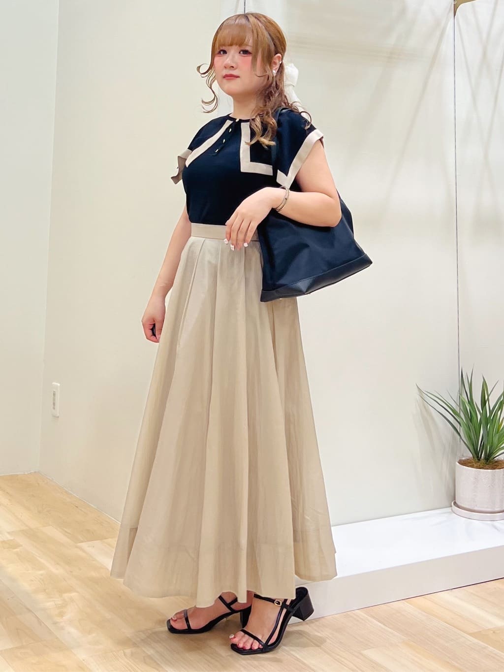 みことさんの「grove｜【ひんやり/UVカット】大人の可愛さ　セーラーカラーニット」を使ったコーディネート