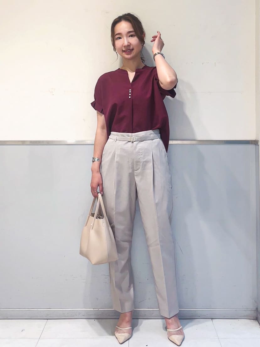ミーさんの「index｜《7色展開／XS-LLサイズ》タックスリーブスキッパーブラウス【洗濯機洗い可／吸水速乾／抗ピル／防シ」を使ったコーディネート