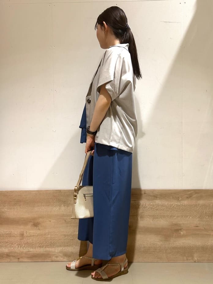 花さんの「SHOO･LA･RUE｜【S-LL/ひんやり/UV】選べる6柄でそれぞれ欲しくなる プリントTシャツ」を使ったコーディネート