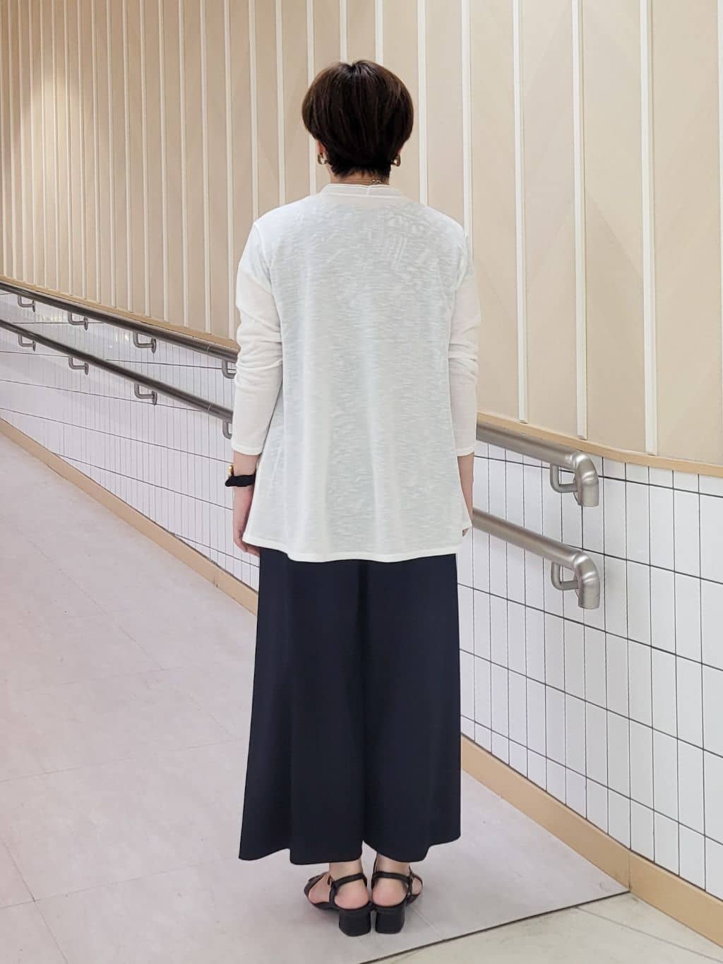 tomoさんの「COUP DE CHANCE｜【洗える】着流しカーディガン」を使ったコーディネート