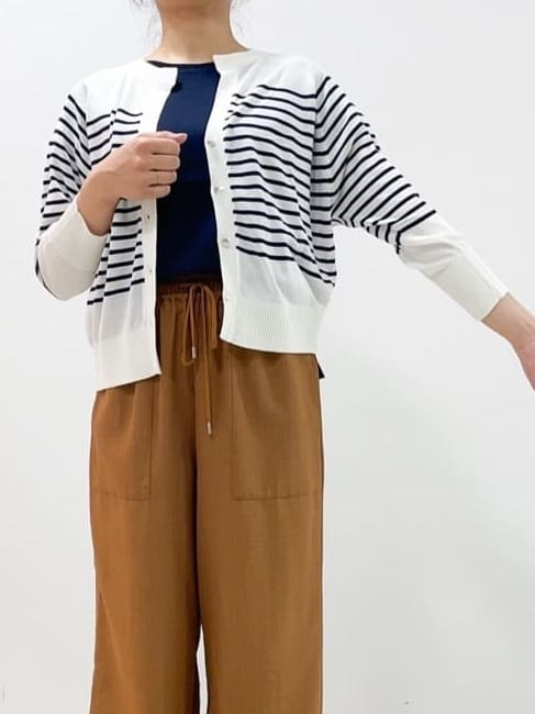 yasuokaさんの「Dessin｜【洗える】キーネックカーディガン」を使ったコーディネート