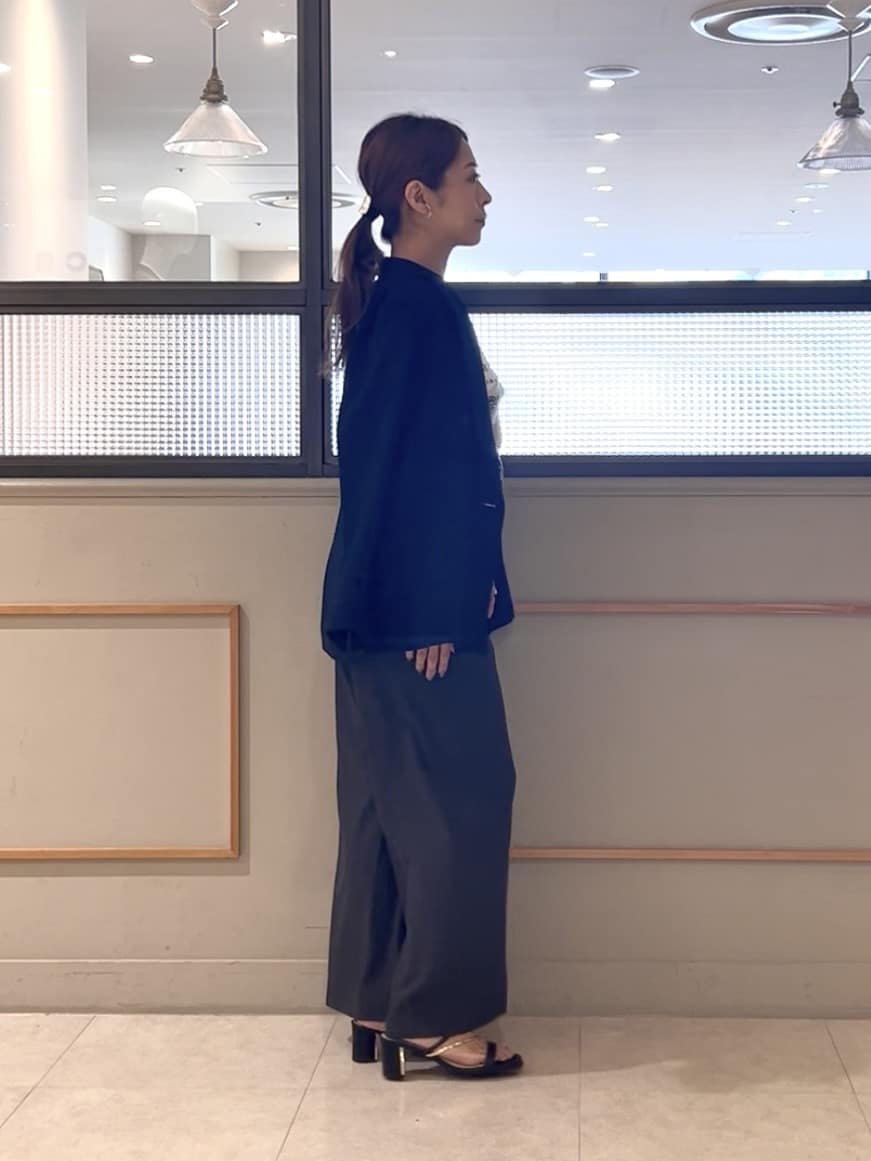 𝑹𝑶𝑴𝑰さんの「INDIVI｜【着る日傘／遮熱／UVケア】ダブルジャケット」を使ったコーディネート