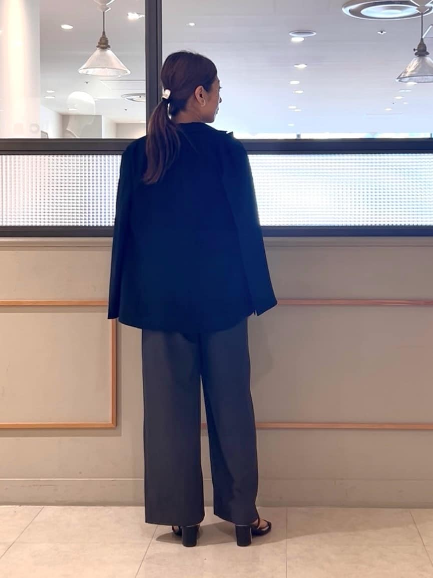 𝑹𝑶𝑴𝑰さんの「INDIVI｜【着る日傘／遮熱／UVケア】ダブルジャケット」を使ったコーディネート