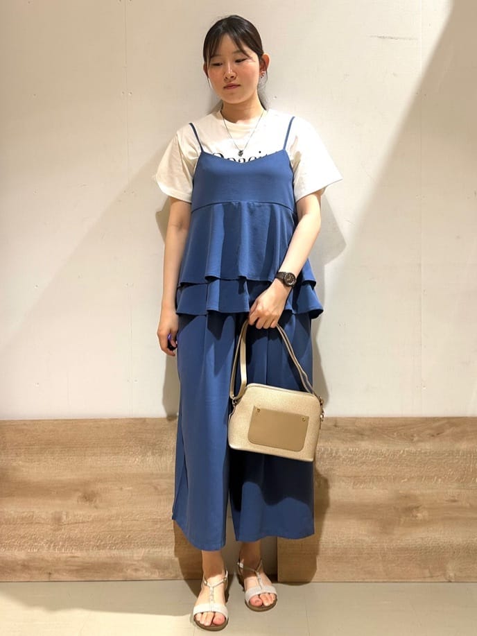 花さんの「SHOO･LA･RUE｜【S-LL/ひんやり/UV】選べる6柄でそれぞれ欲しくなる プリントTシャツ」を使ったコーディネート