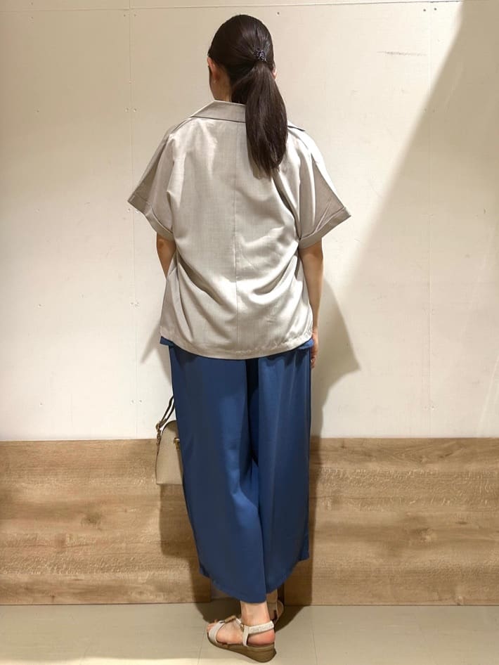 花さんの「SHOO･LA･RUE｜【S-LL/ひんやり/UV】選べる6柄でそれぞれ欲しくなる プリントTシャツ」を使ったコーディネート