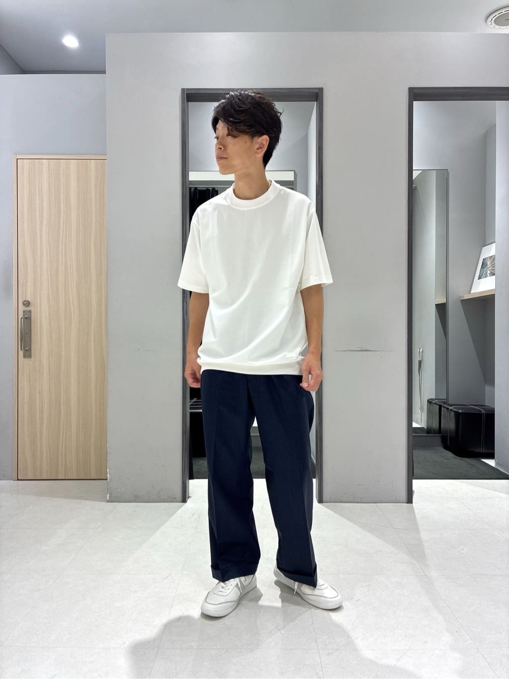 わいずみさんの「TAKEO KIKUCHI｜【抗菌防臭／5サイズ展開】ハイゲージポンチ Tシャツ」を使ったコーディネート