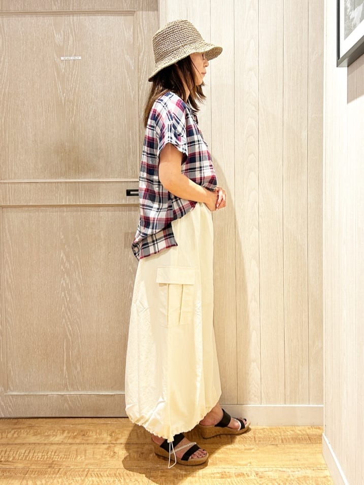 yukaさんの「SHOO･LA･RUE｜【S-LL】きれいに体型カバー さらシャリコットン スキッパーシャツ」を使ったコーディネート