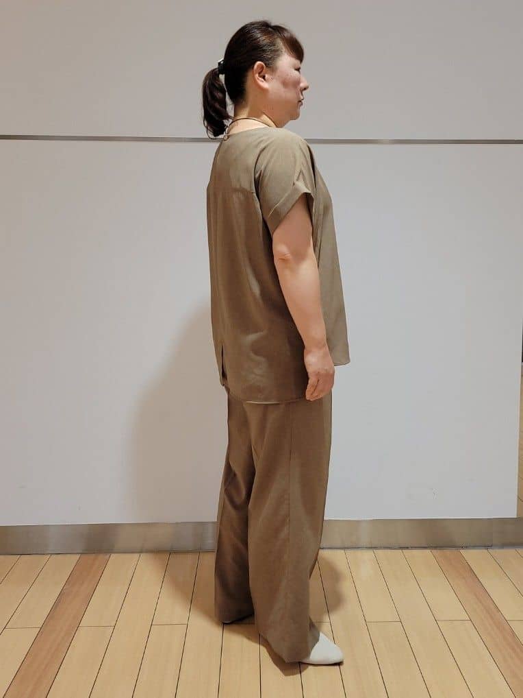 TAKAさんの「UNTITLED｜【UV/はっ水/セットアップ可】リラククールパンツ」を使ったコーディネート